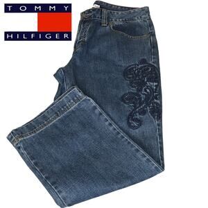 Tommy Hilfiger Size 8 High Rise Capri-Tone on Tone Embroidery